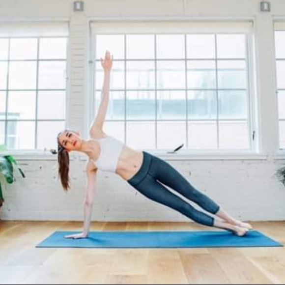 Brand new sports bra - Picture 5 of 6